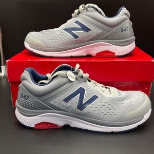 New Balance Men's 847 V4 Walking Shoe size 12.5 wide grey/navy